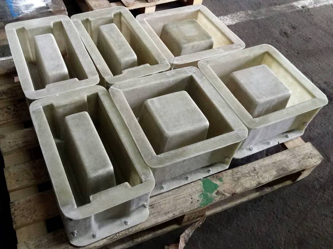 Преимущества и особенности пластиковых форм для литья изделий из бетона