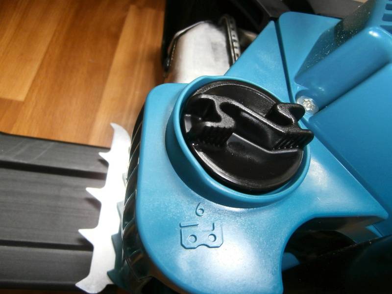 Обзор полупрофессиональной бензопилы makita ea3203s40b