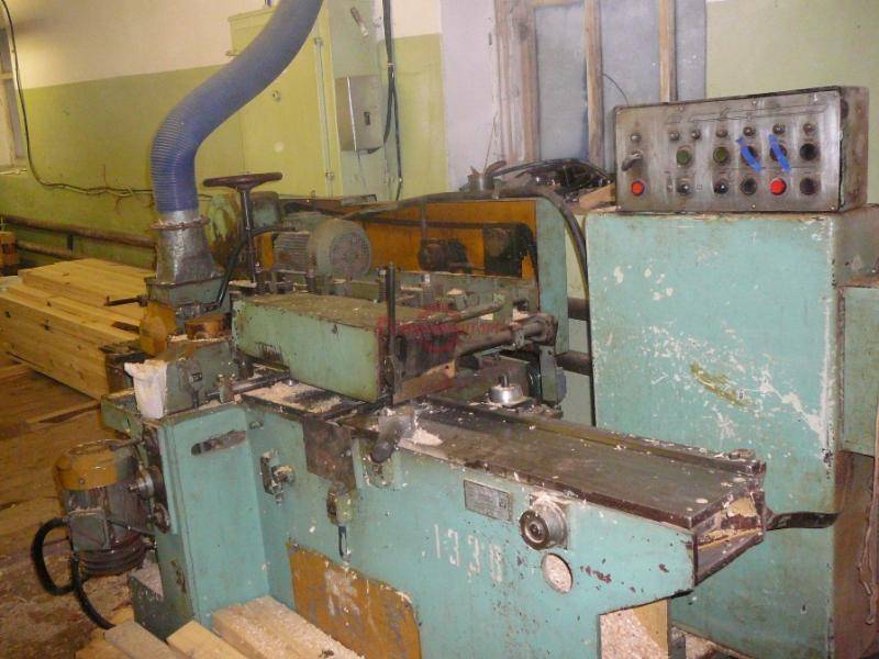 Четырехсторонний деревообрабатывающий станок