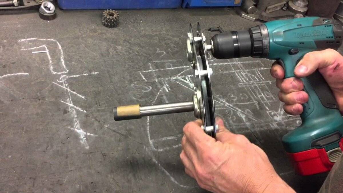 Как сделать ледобур из шуруповерта своими руками, видео пример