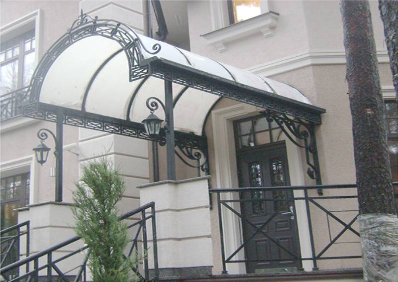 Кованые козырьки (45 фото) - двускатные, арочные, вогнутые, круглые